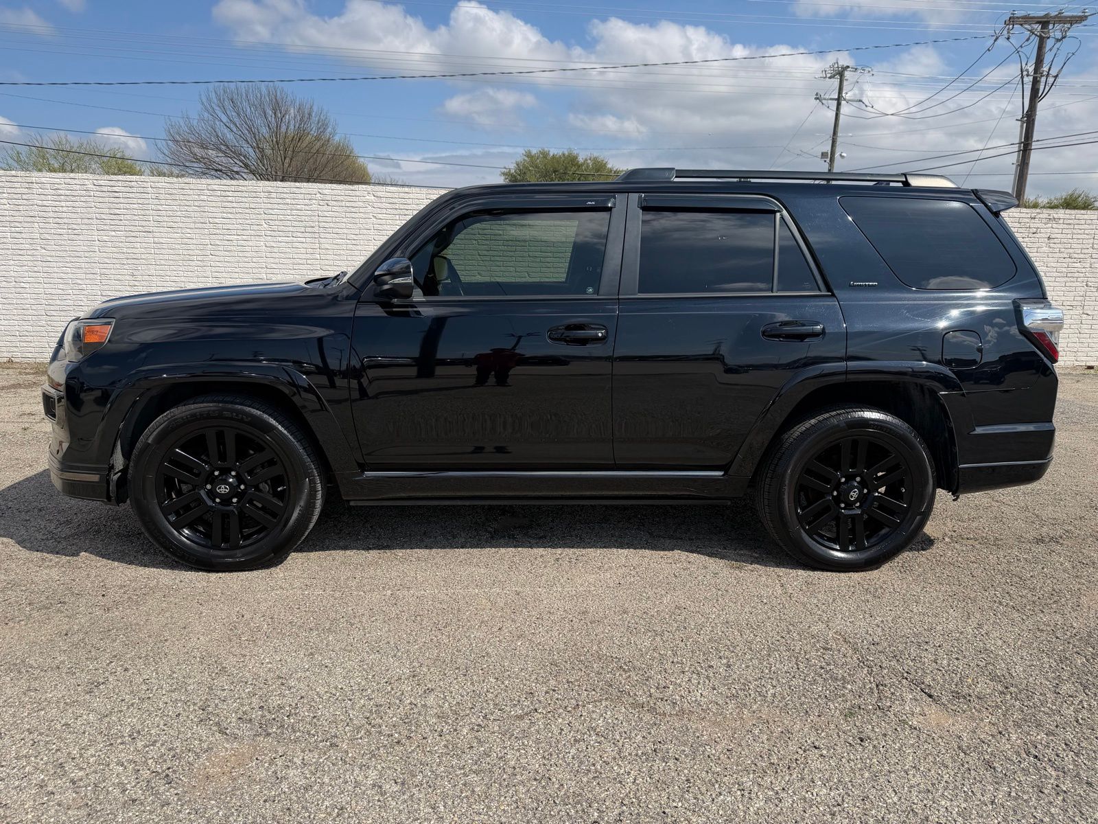 2020 Toyota 4Runner - Image 3