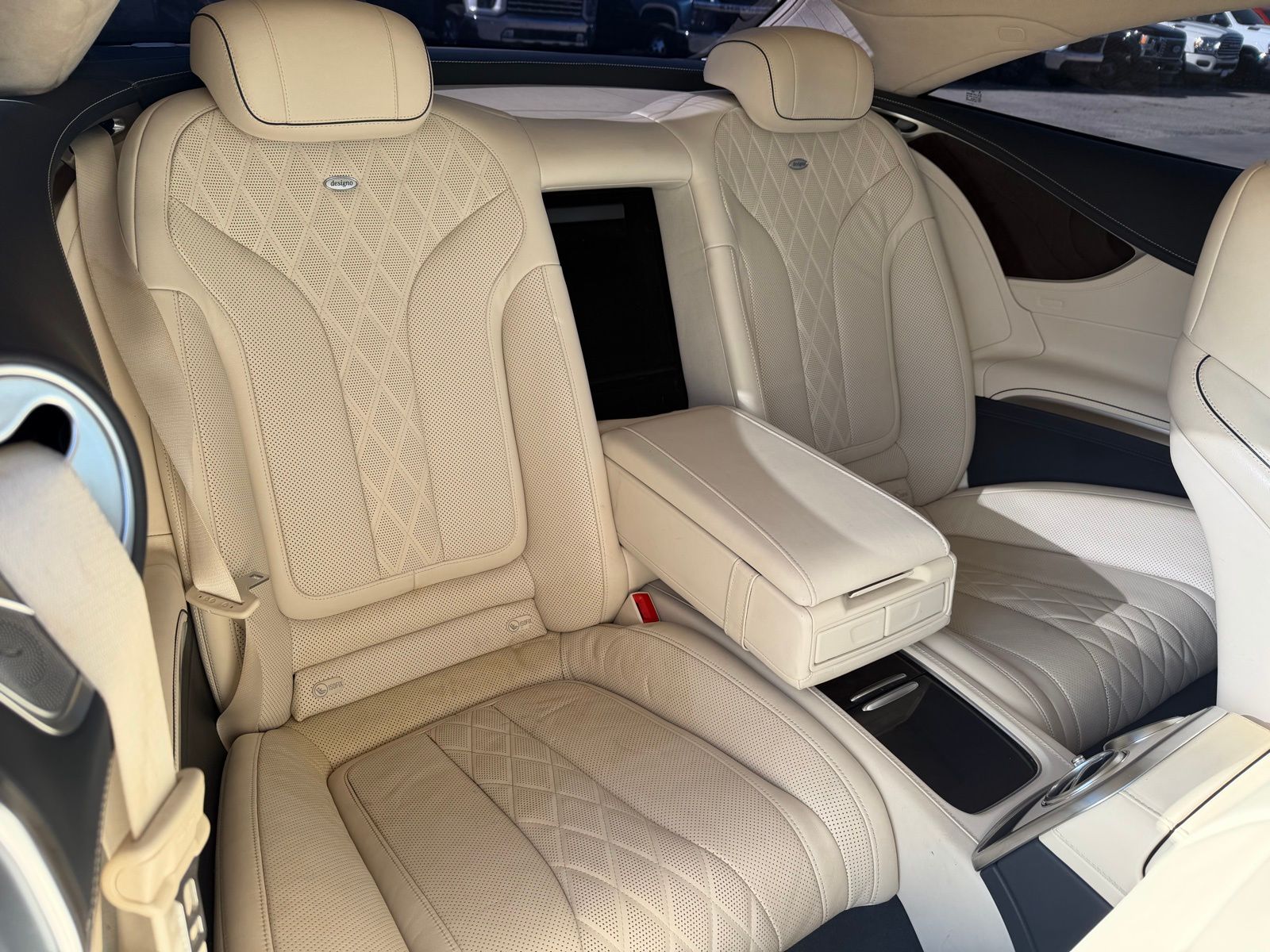 2017 Mercedes-Benz S-Class thumbnail 24