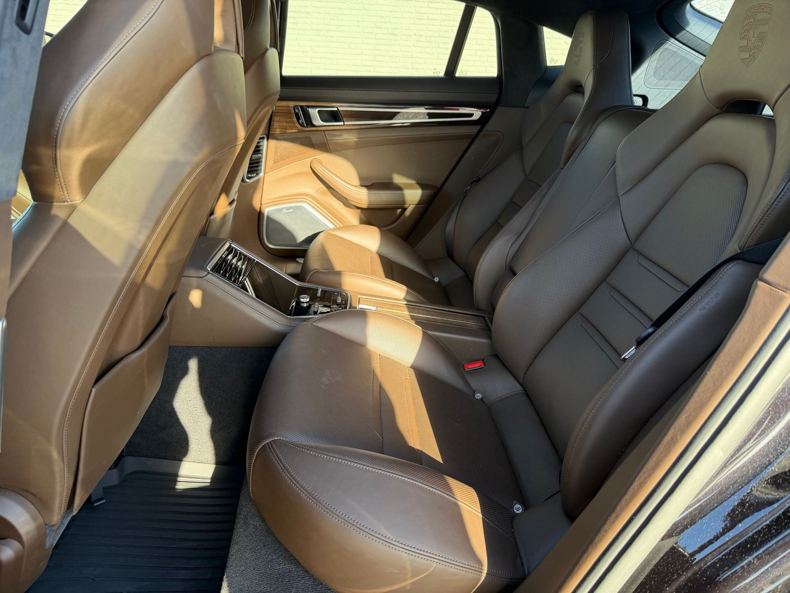 2017 Porsche Panamera thumbnail 21