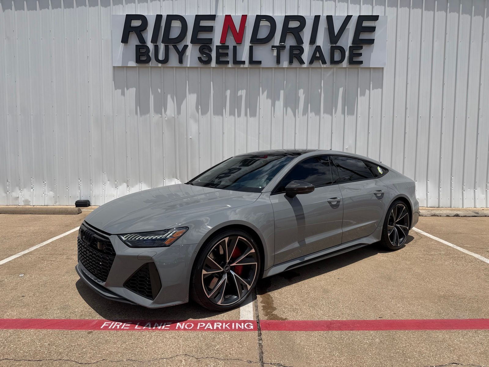 2021 Audi RS7 -'s photo