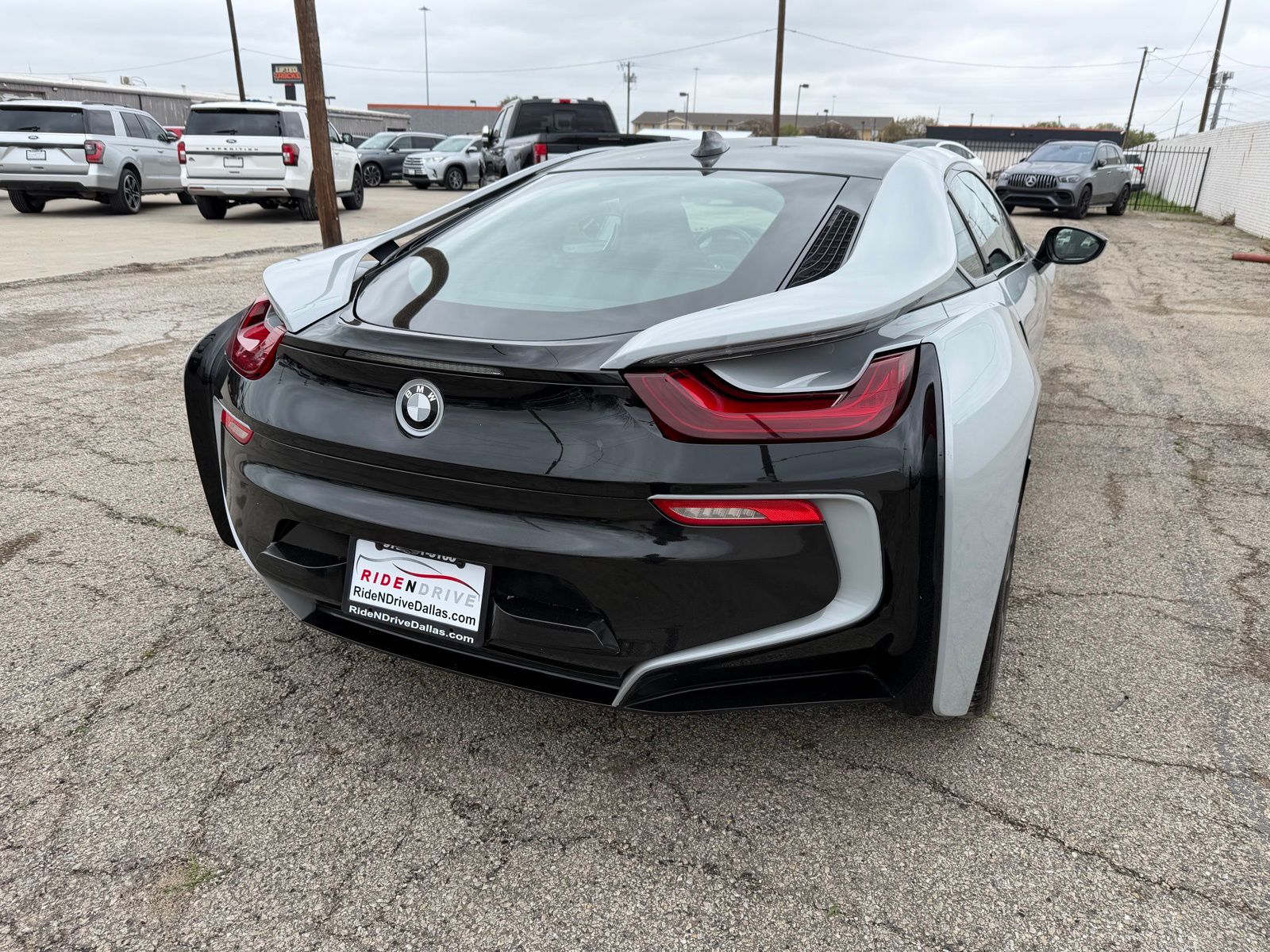 2016 BMW i8 thumbnail 7