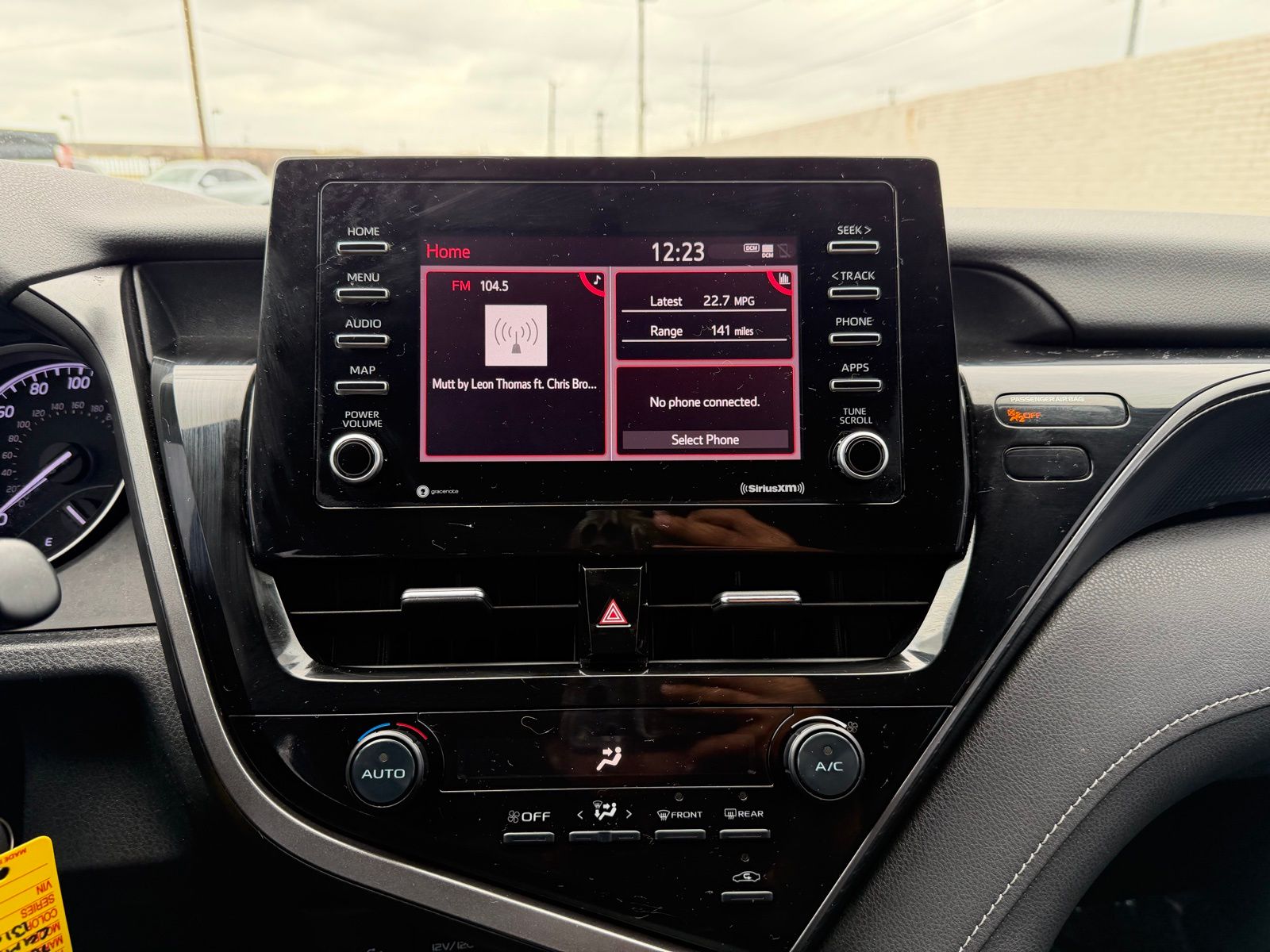 2021 Toyota Camry thumbnail 16