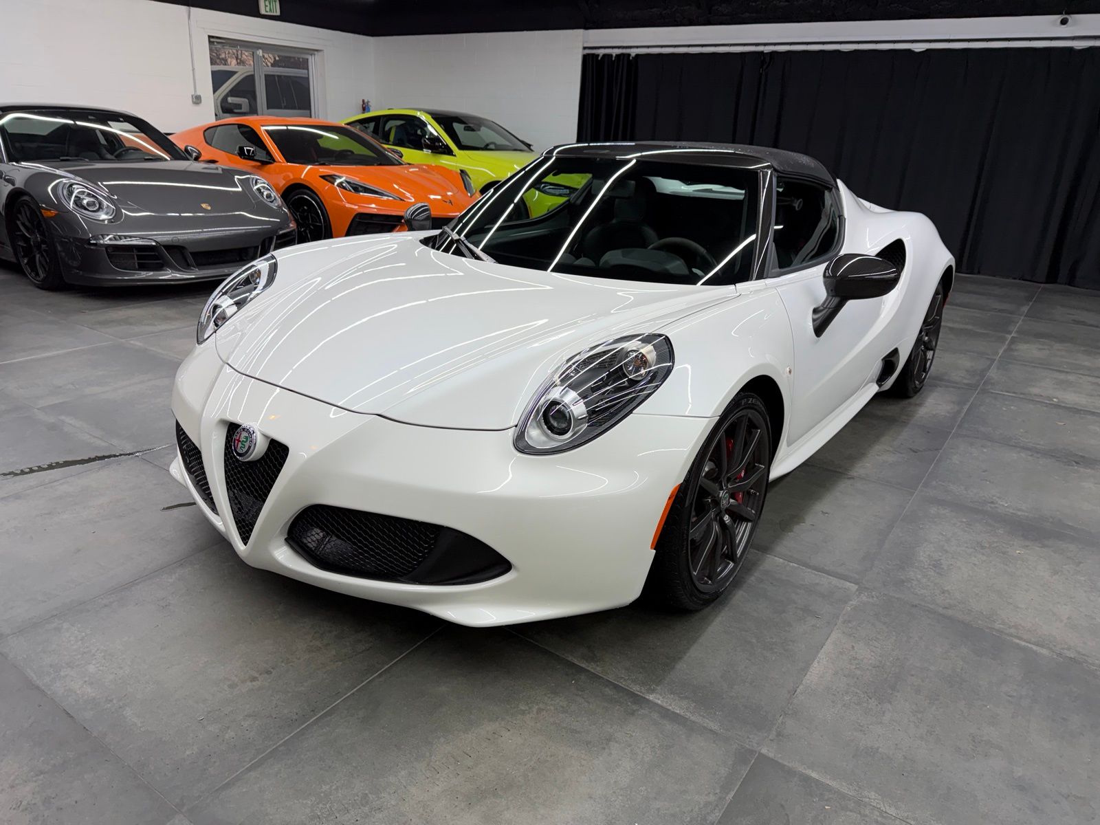 2018 Alfa Romeo 4C Base