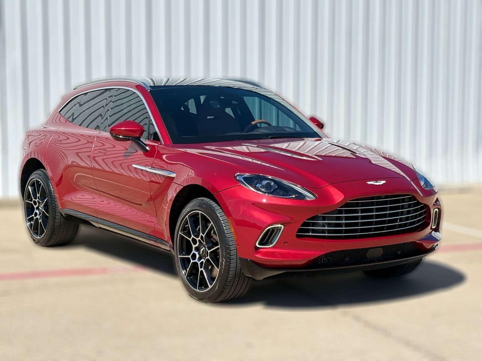 2021 Aston Martin DBX thumbnail 6