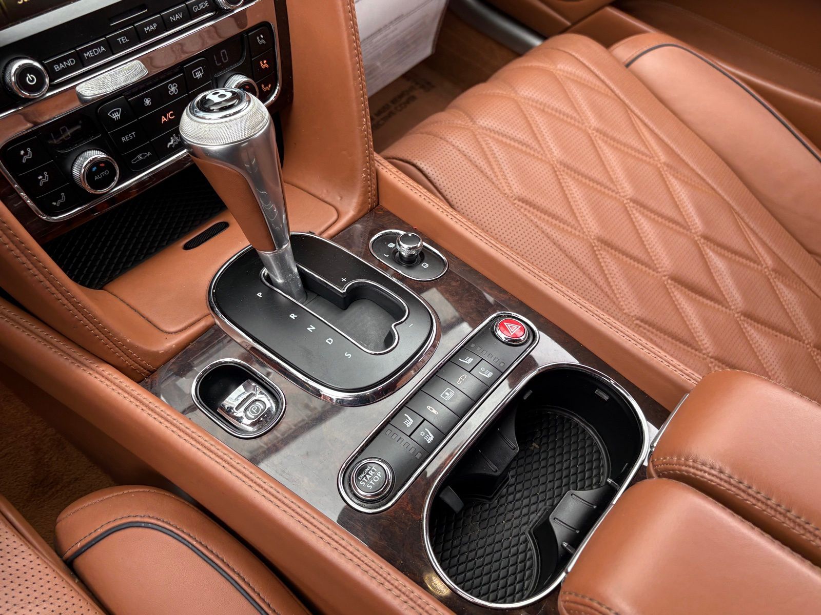 2016 Bentley Flying Spur thumbnail 23