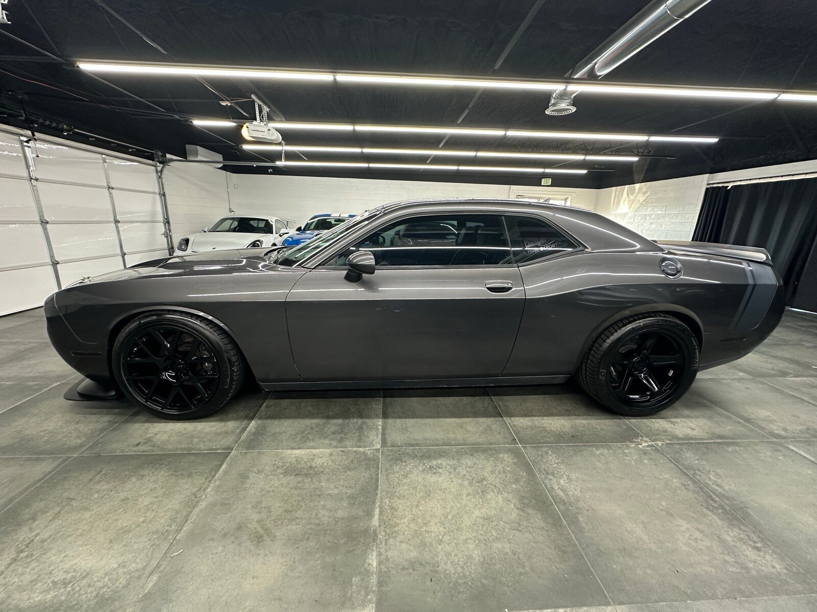 2015 Dodge Challenger R/T Scat Pack photo 3