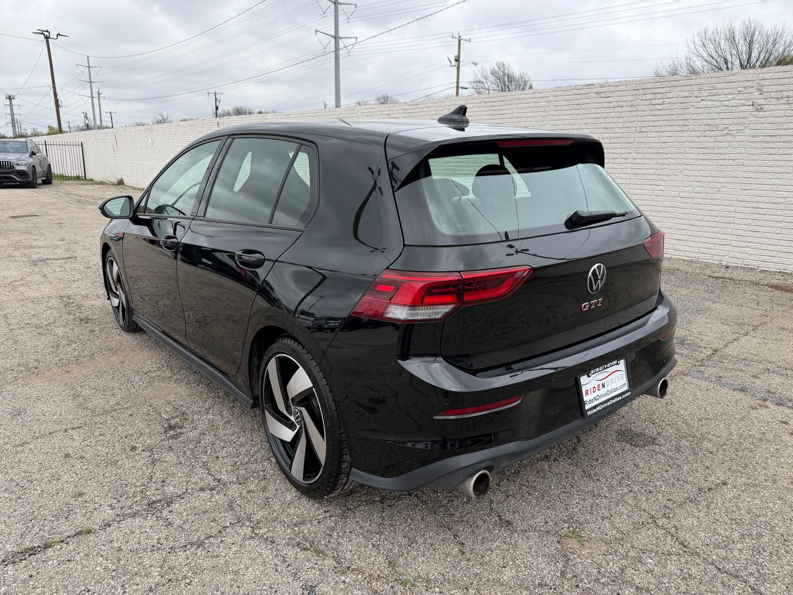 2024 Volkswagen Golf GTI thumbnail 5