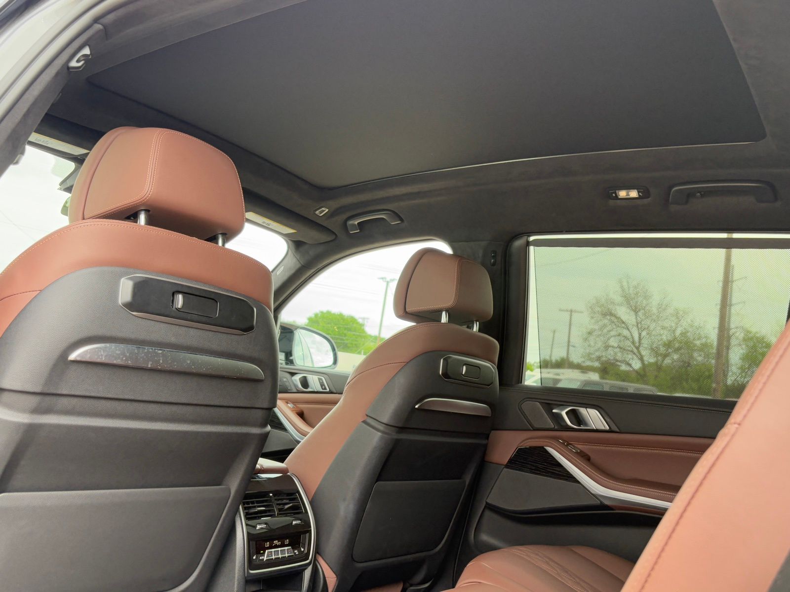 2023 BMW X7 thumbnail 43