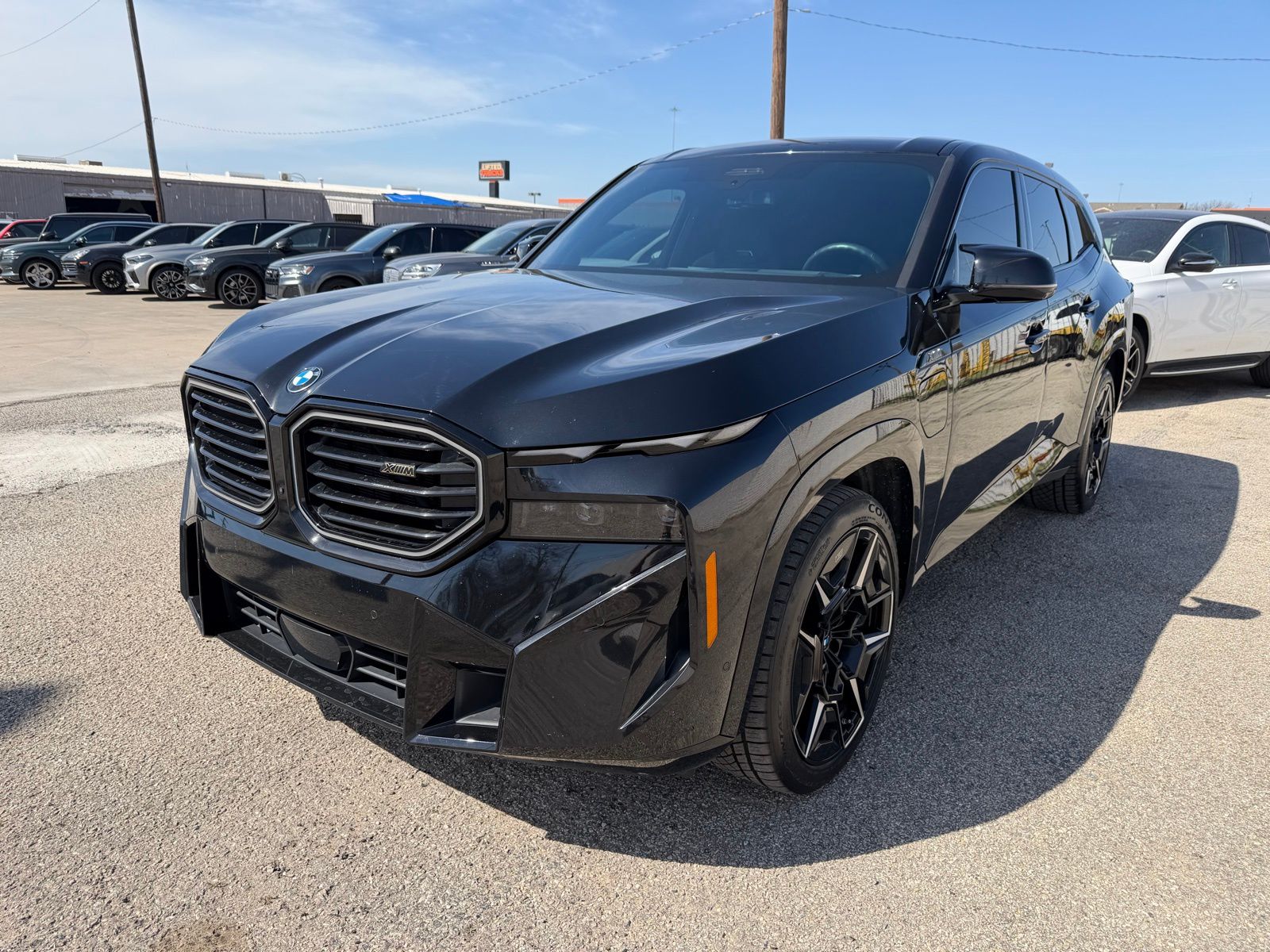 2024 BMW XM - Image 1