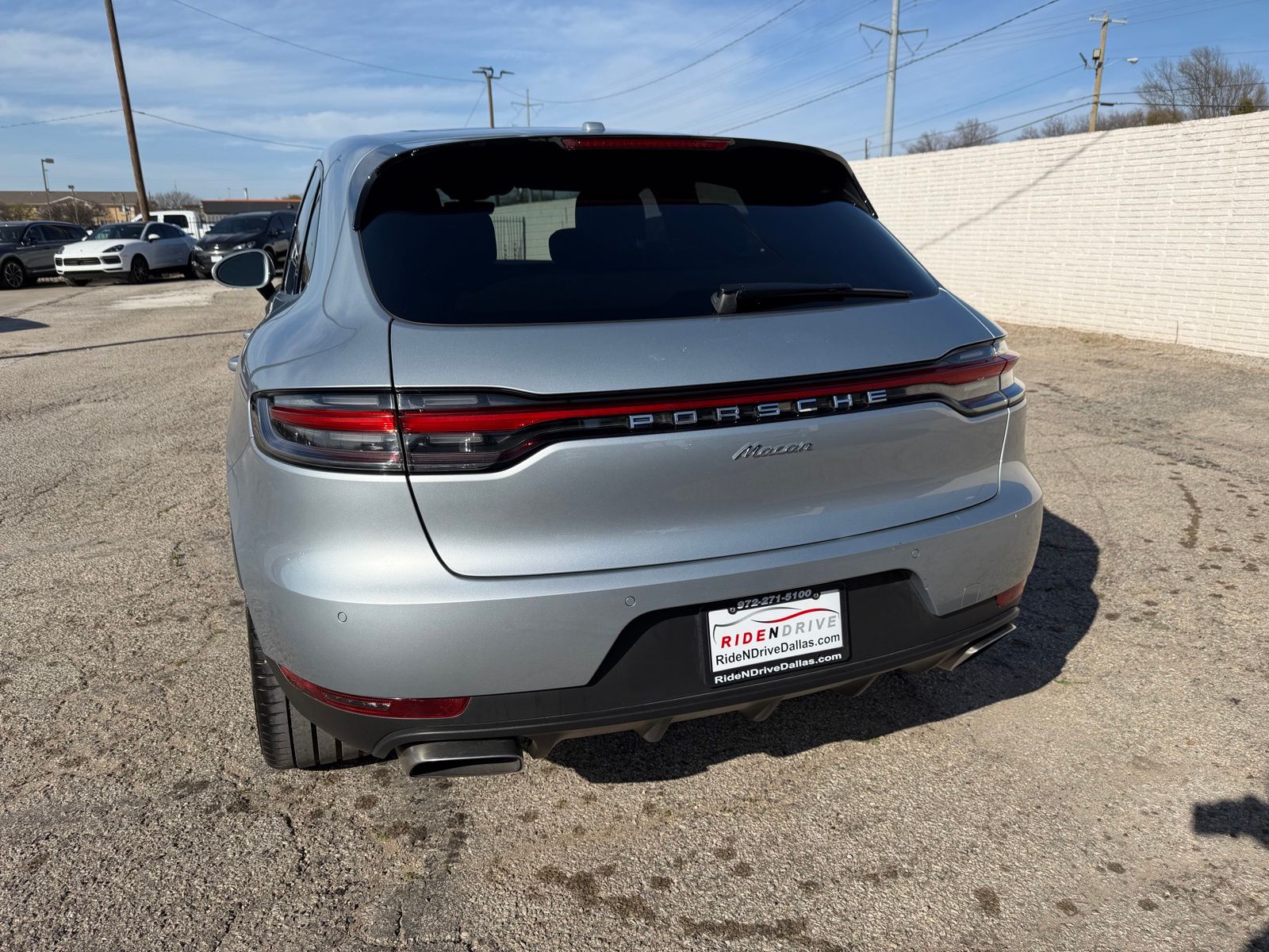 2020 Porsche Macan thumbnail 6