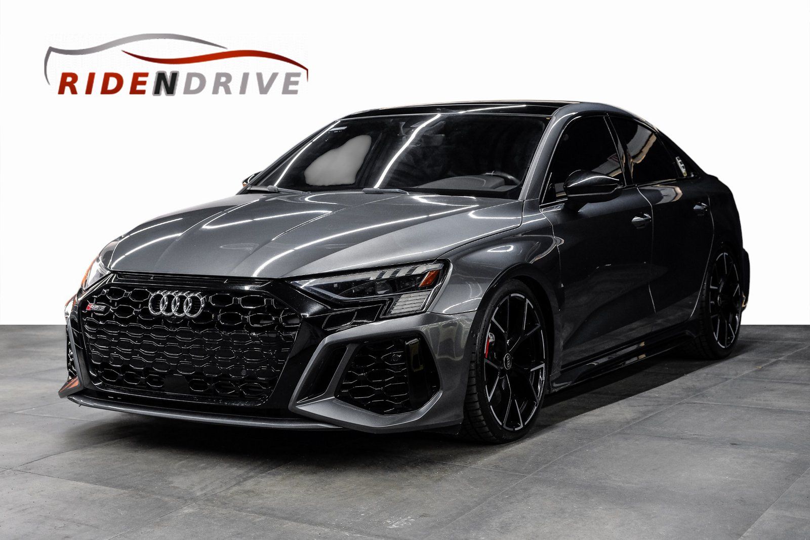 2024 Audi RS 3 2.5 TFSI quattro S tronic's photo