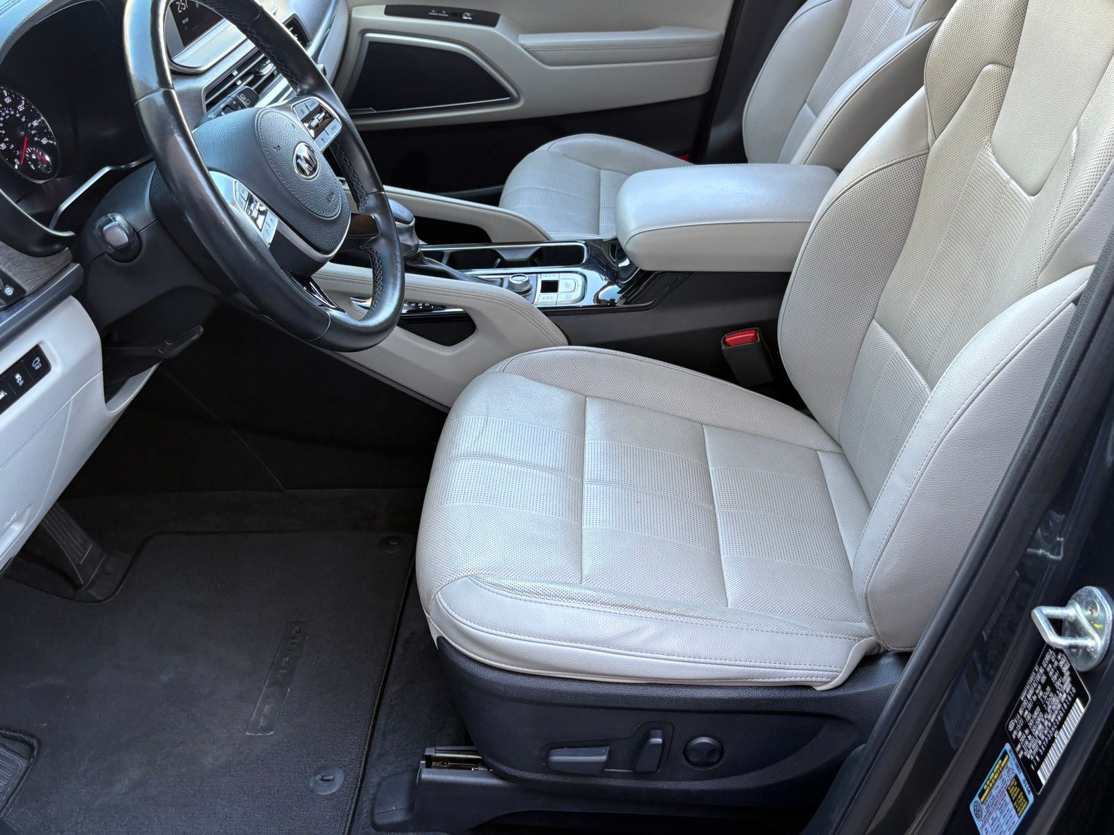 2021 Kia Telluride thumbnail 35