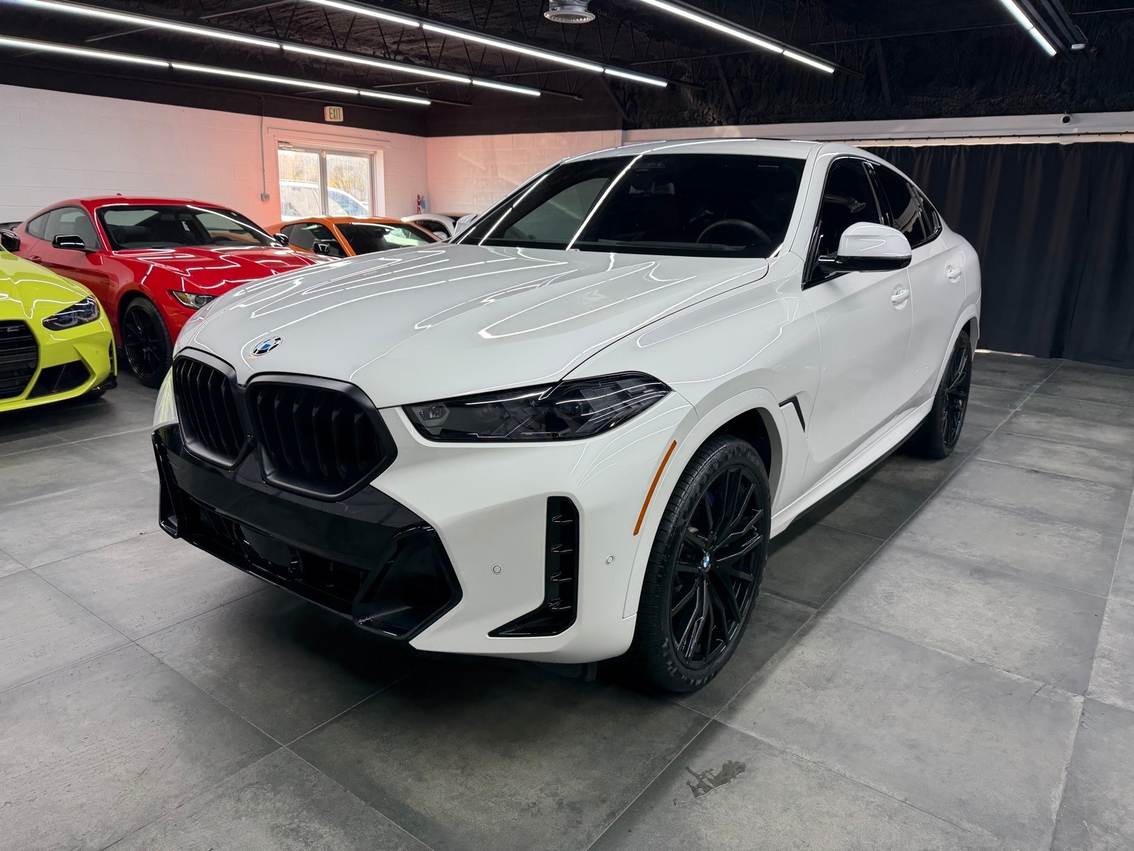 2024 BMW X6 40i's photo