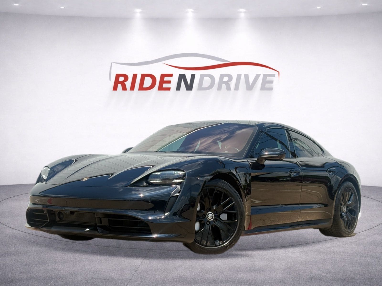 2020 Porsche Taycan Turbo