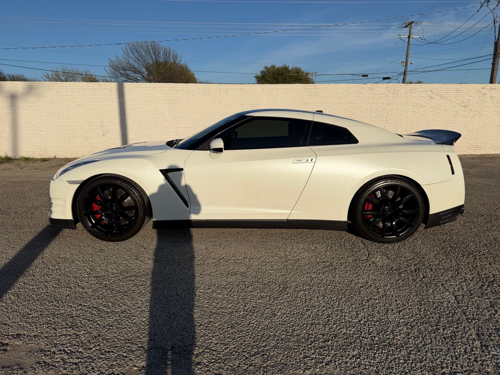 2015 Nissan GT-R - Image 3