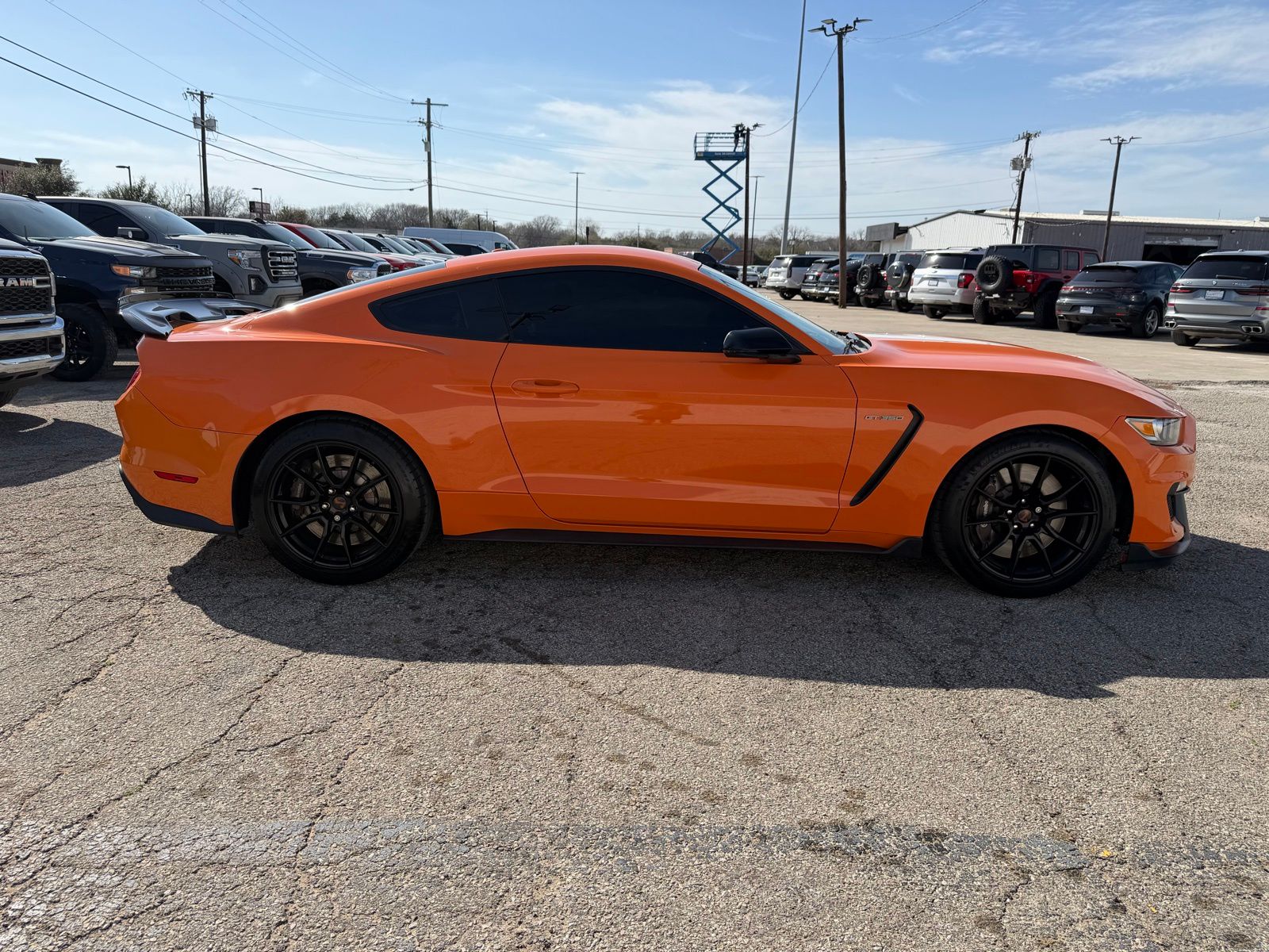 2020 Ford Mustang Shelby GT350 thumbnail 9