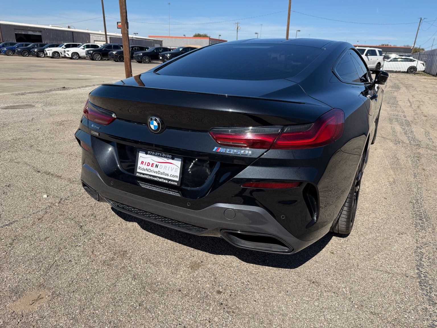 2023 BMW M850i thumbnail 7