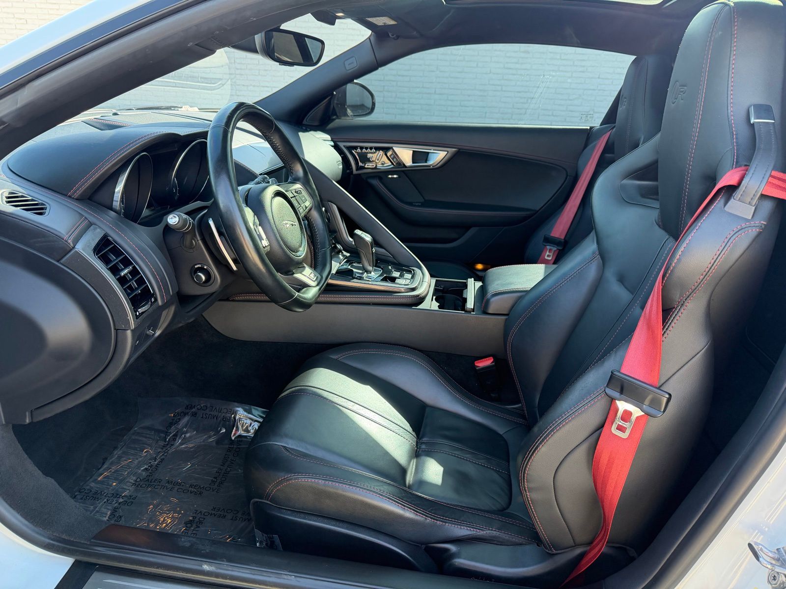 2016 Jaguar F-TYPE thumbnail 21