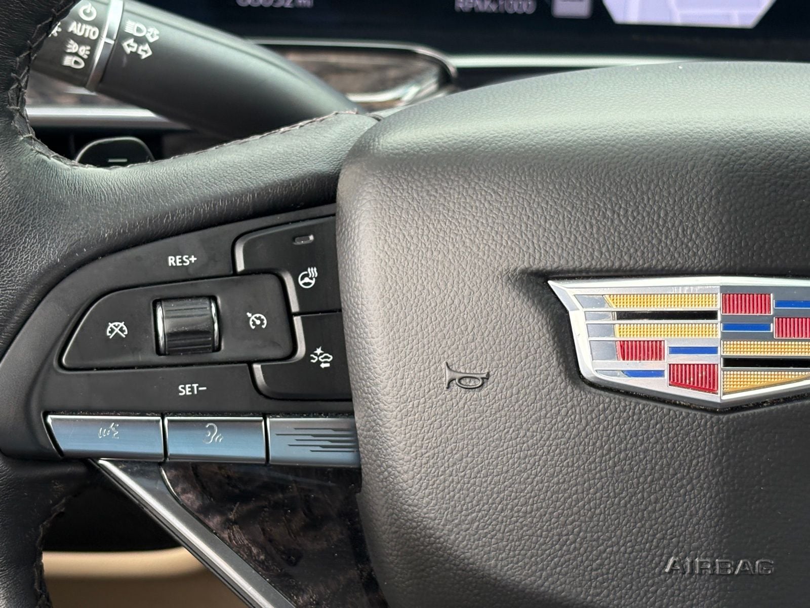 2022 CADILLAC Escalade thumbnail 21