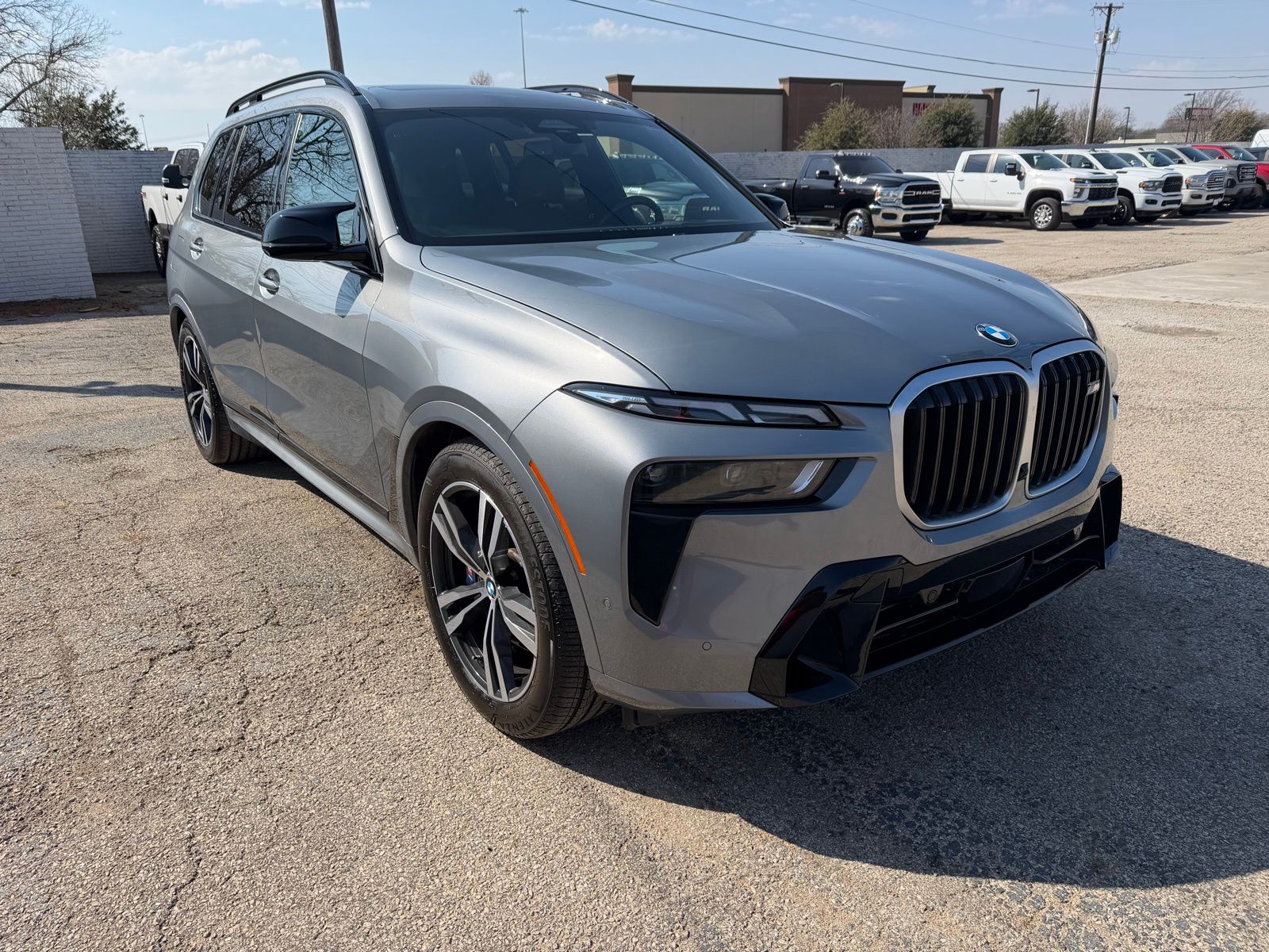 2023 BMW X7 thumbnail 10