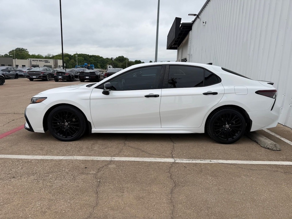 Used 2022 Toyota Camry SE Sedan
