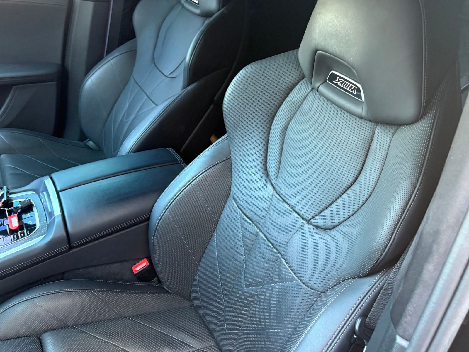 2024 BMW XM thumbnail 35