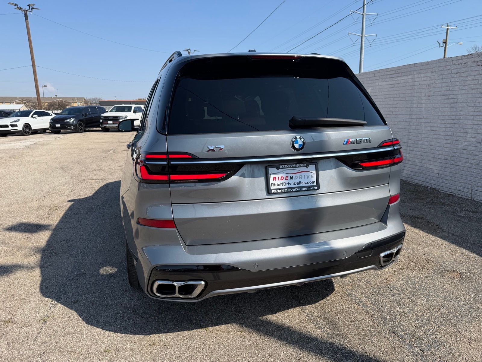 2023 BMW X7 thumbnail 6