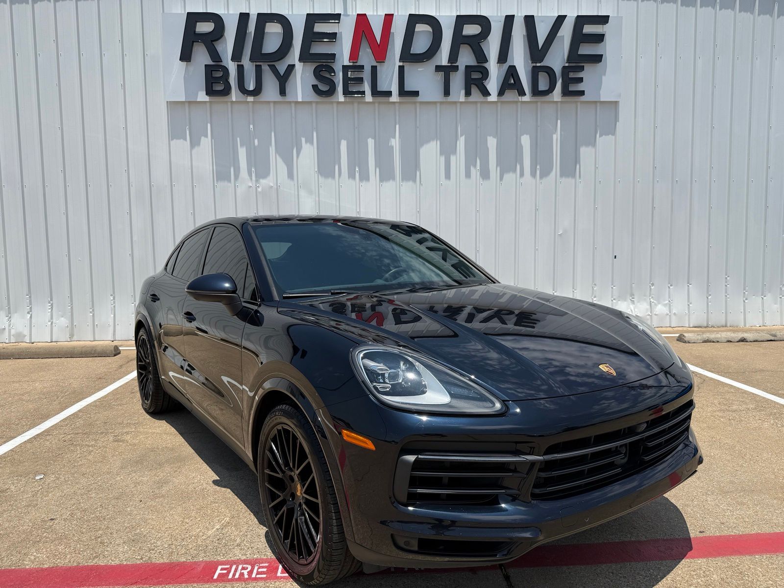 2023 Porsche Cayenne Coup Platinum Edition - Photo 9