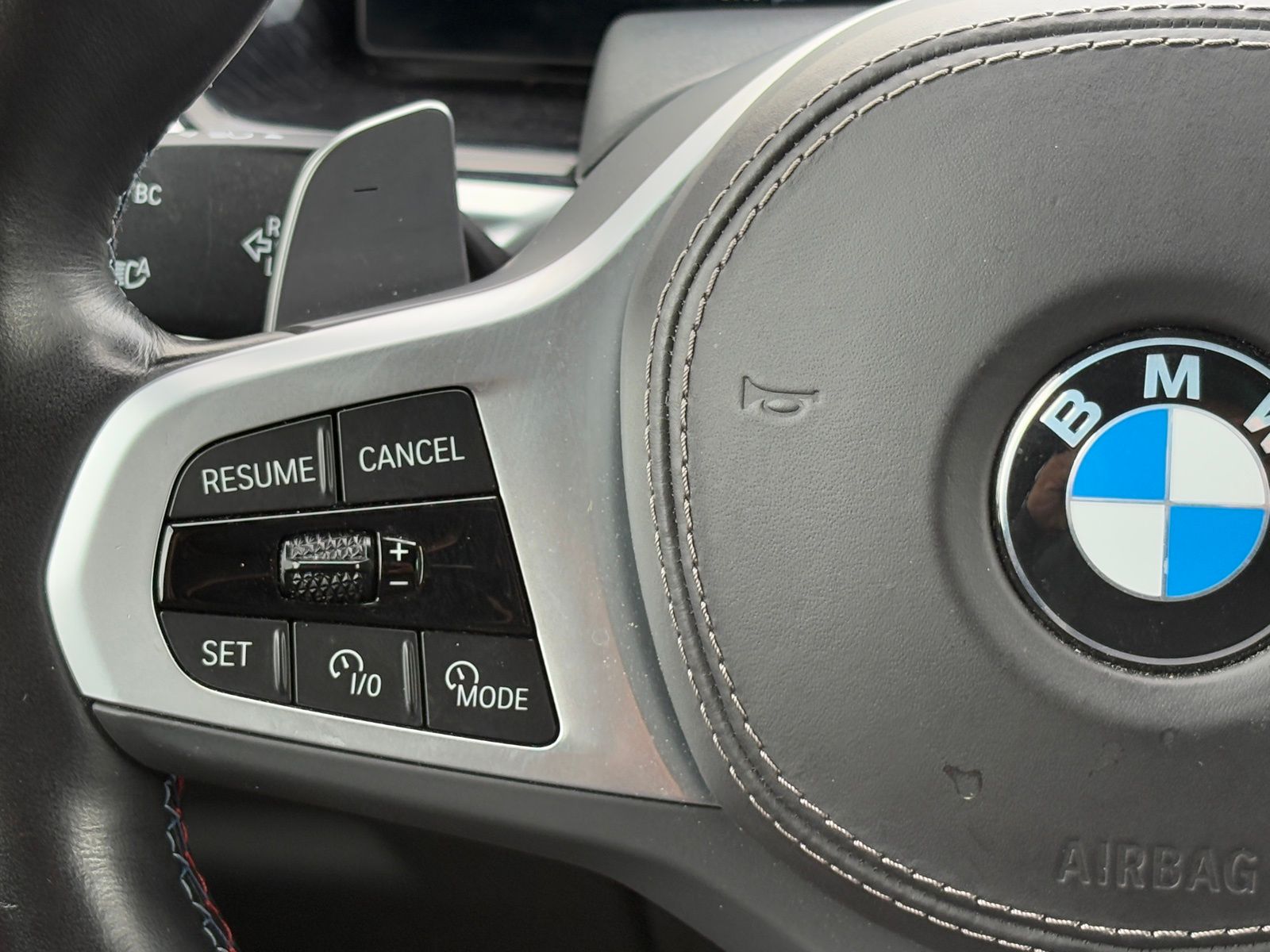 2023 BMW X7 thumbnail 23