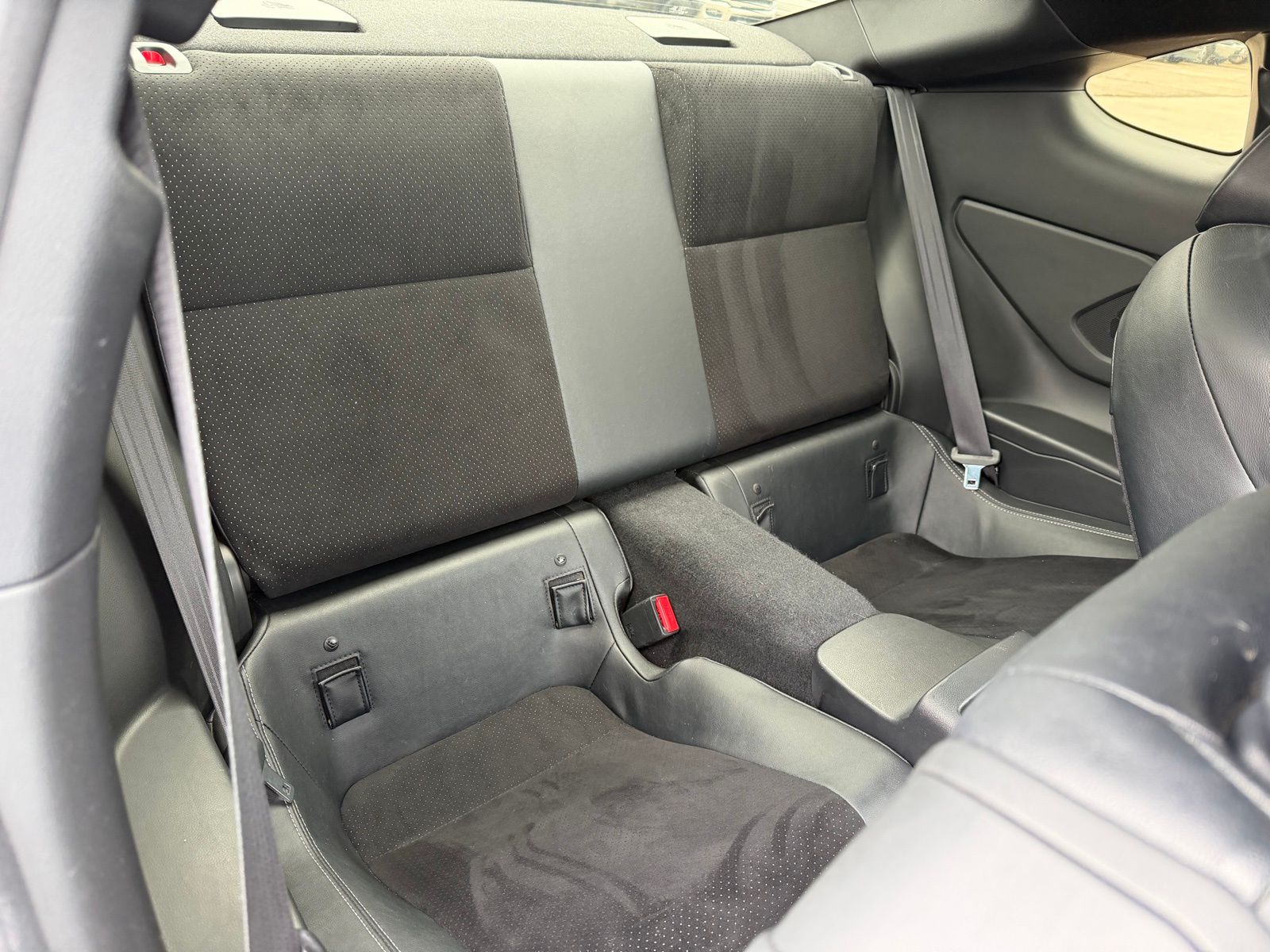 2023 Toyota GR86 thumbnail 24