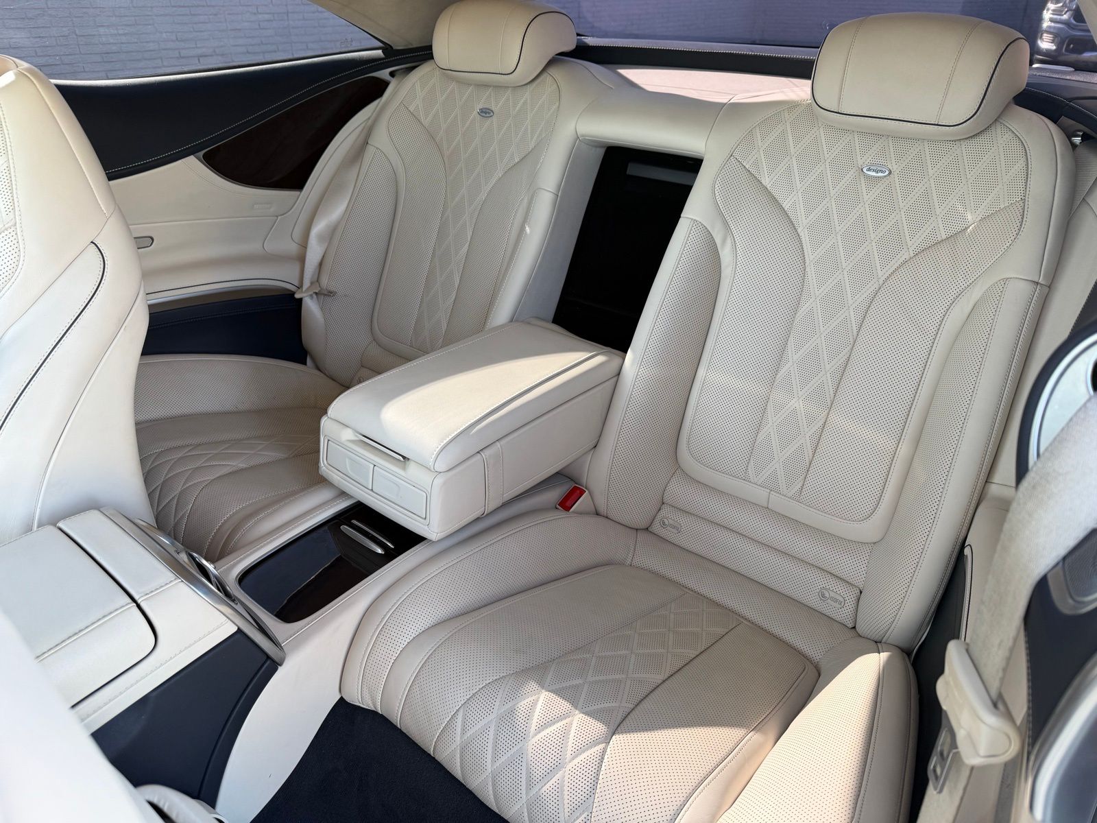 2017 Mercedes-Benz S-Class thumbnail 23