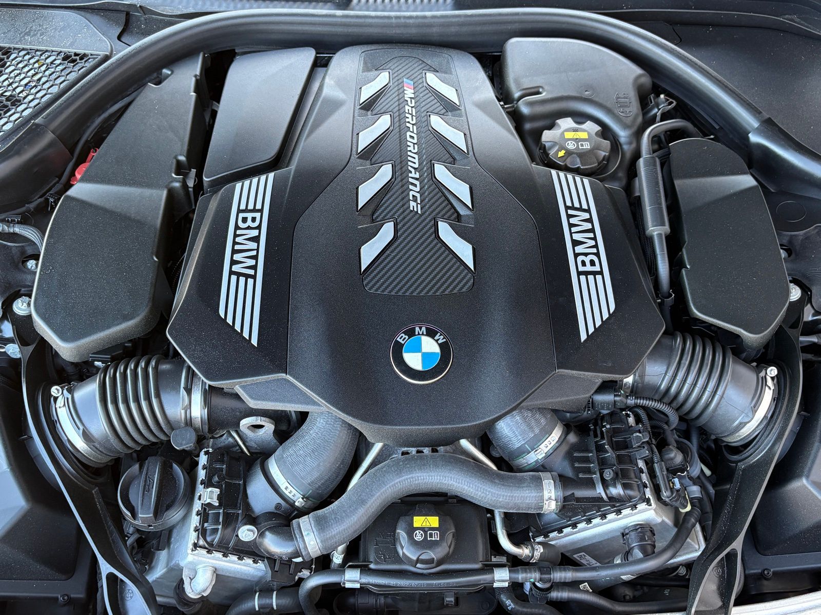2023 BMW M850i thumbnail 44