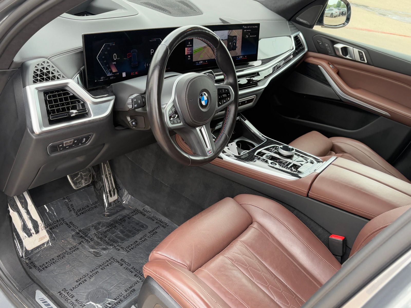 2023 BMW X7 thumbnail 21