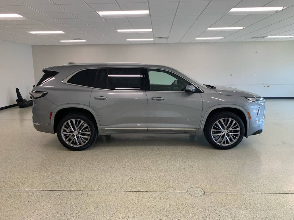 New 2026 Buick Enclave Avenir SUV