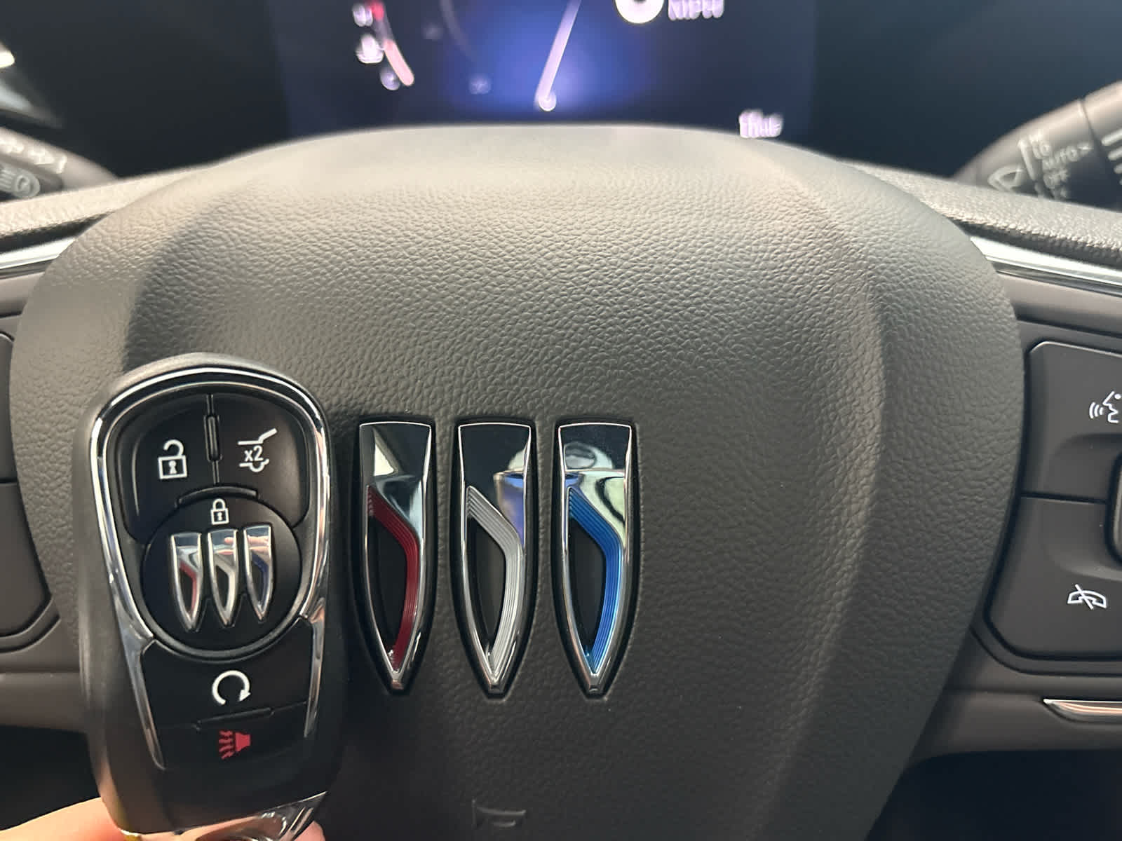 2026 Buick Envista Sport Touring - Photo 38