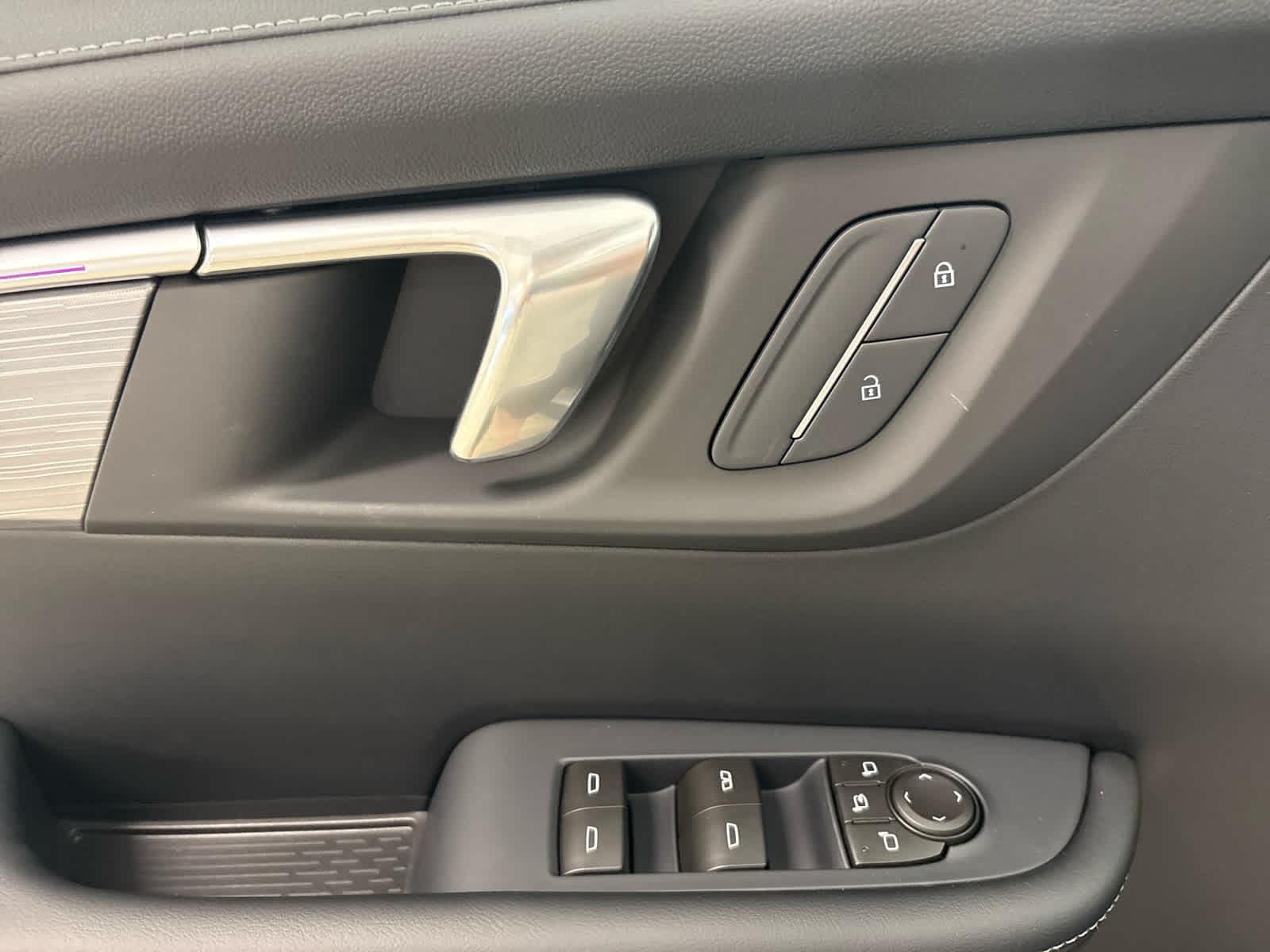 2026 Buick Enclave Preferred - Photo 25