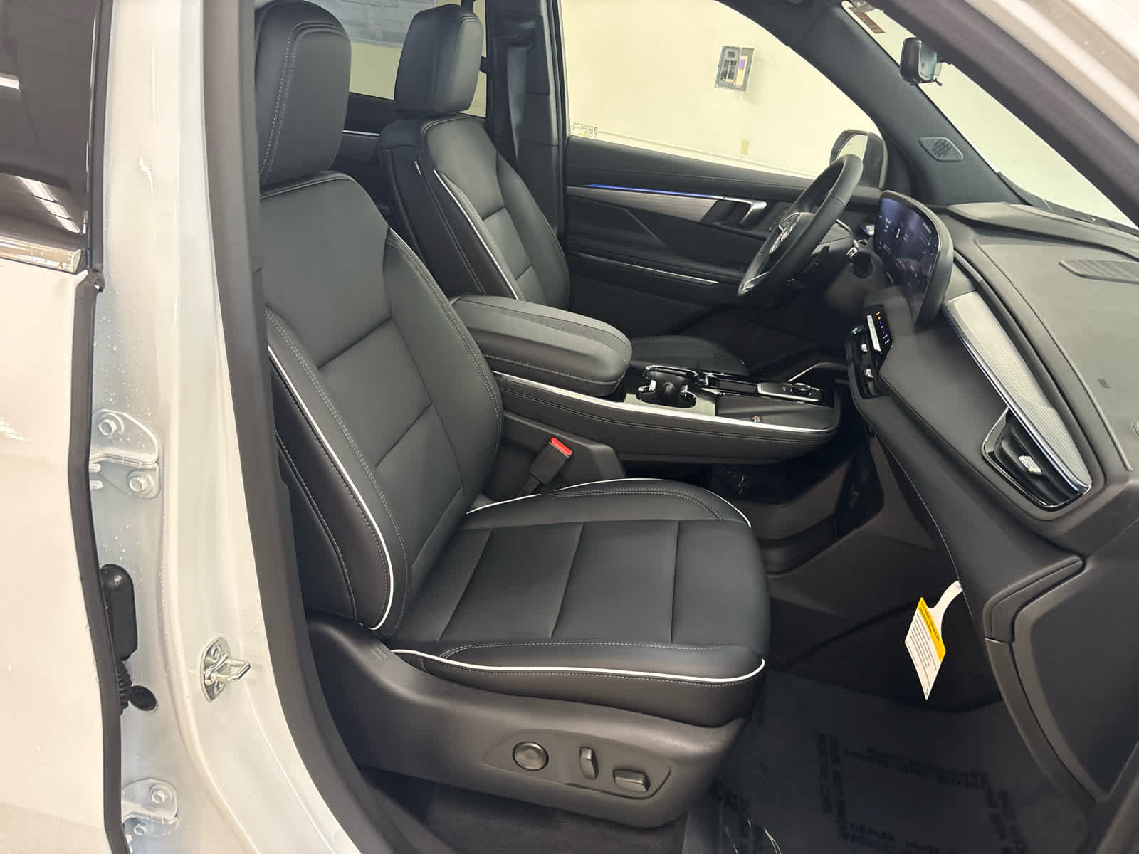 2026 Buick Enclave Preferred - Photo 24