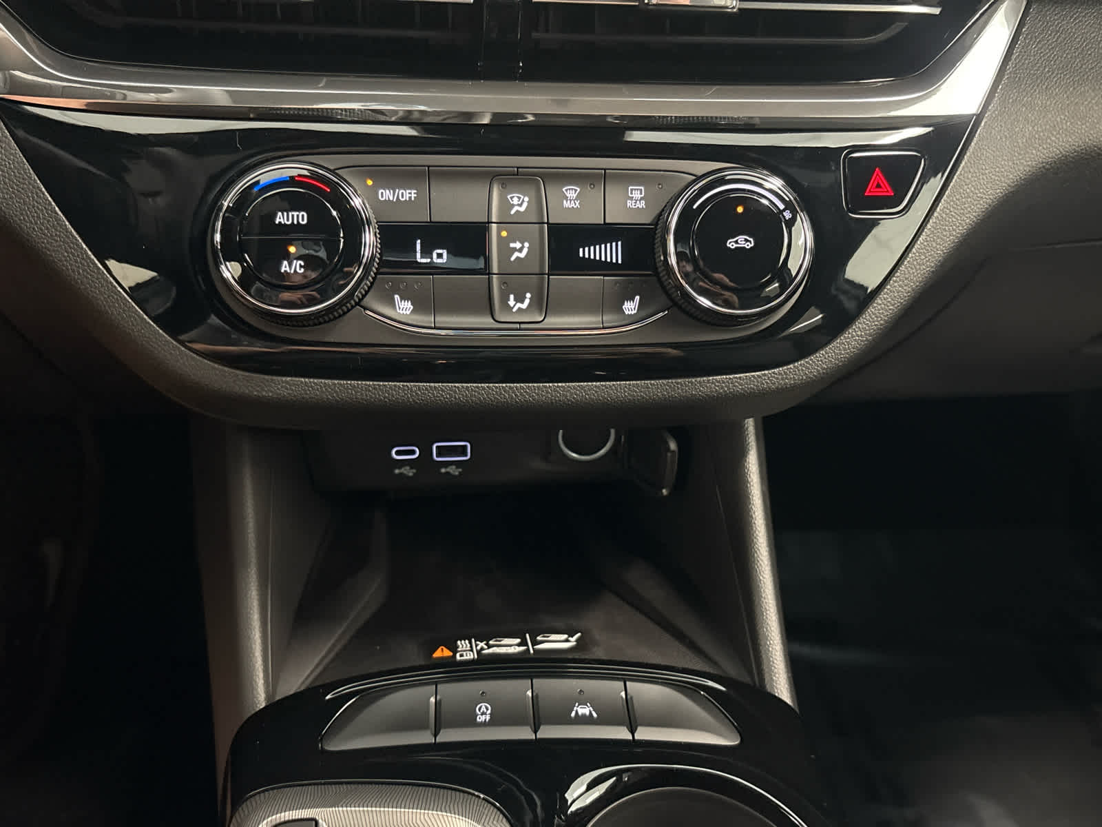 2026 Buick Envista Sport Touring - Photo 32