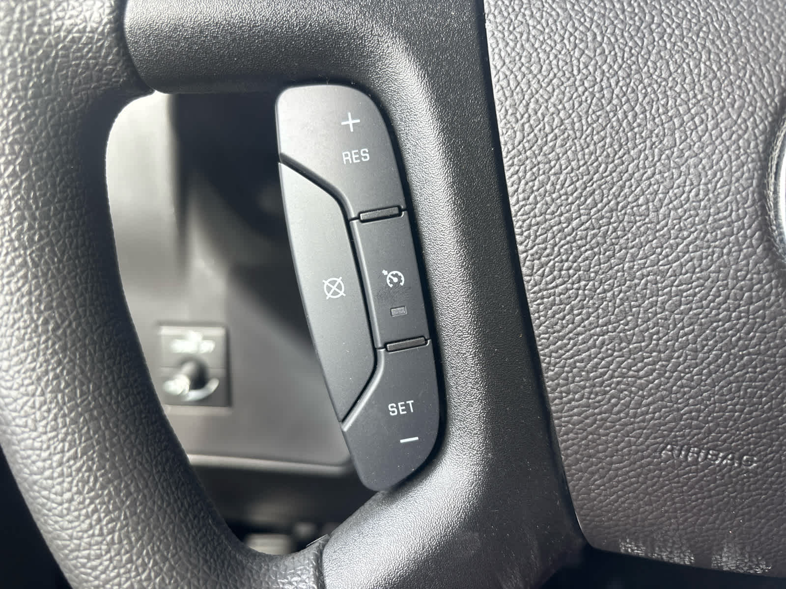 2025 Chevrolet Express Cargo Work Van - Photo 16