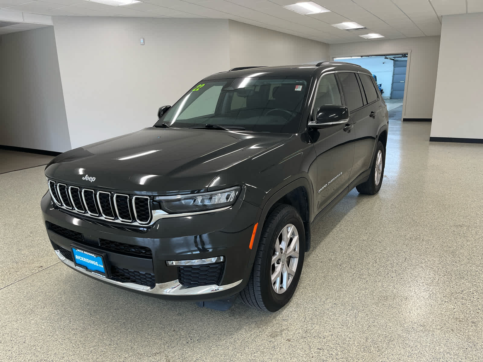 2022 Jeep Grand Cherokee L Limited's photo