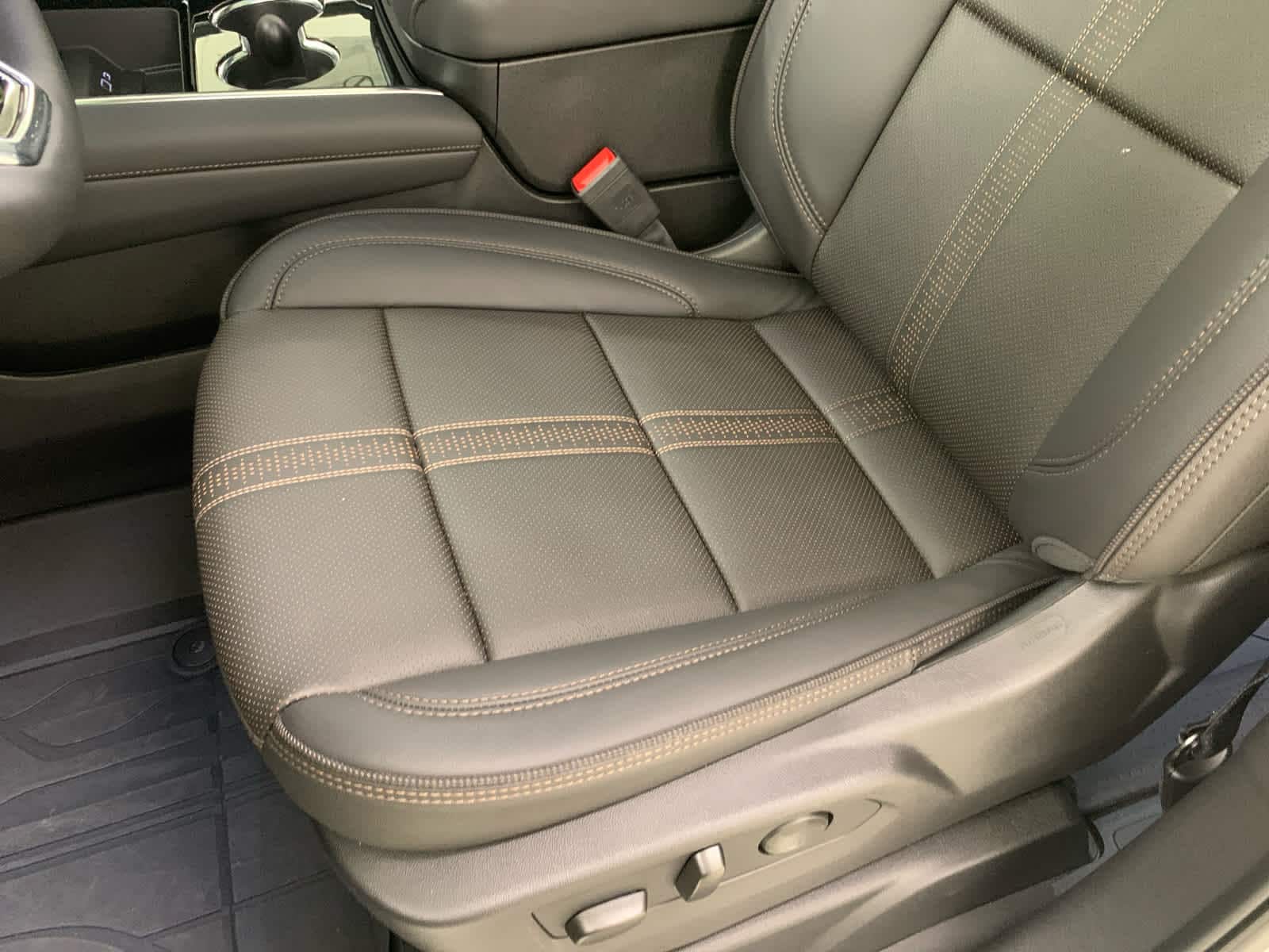 2026 Chevrolet Suburban High Country - Photo 47