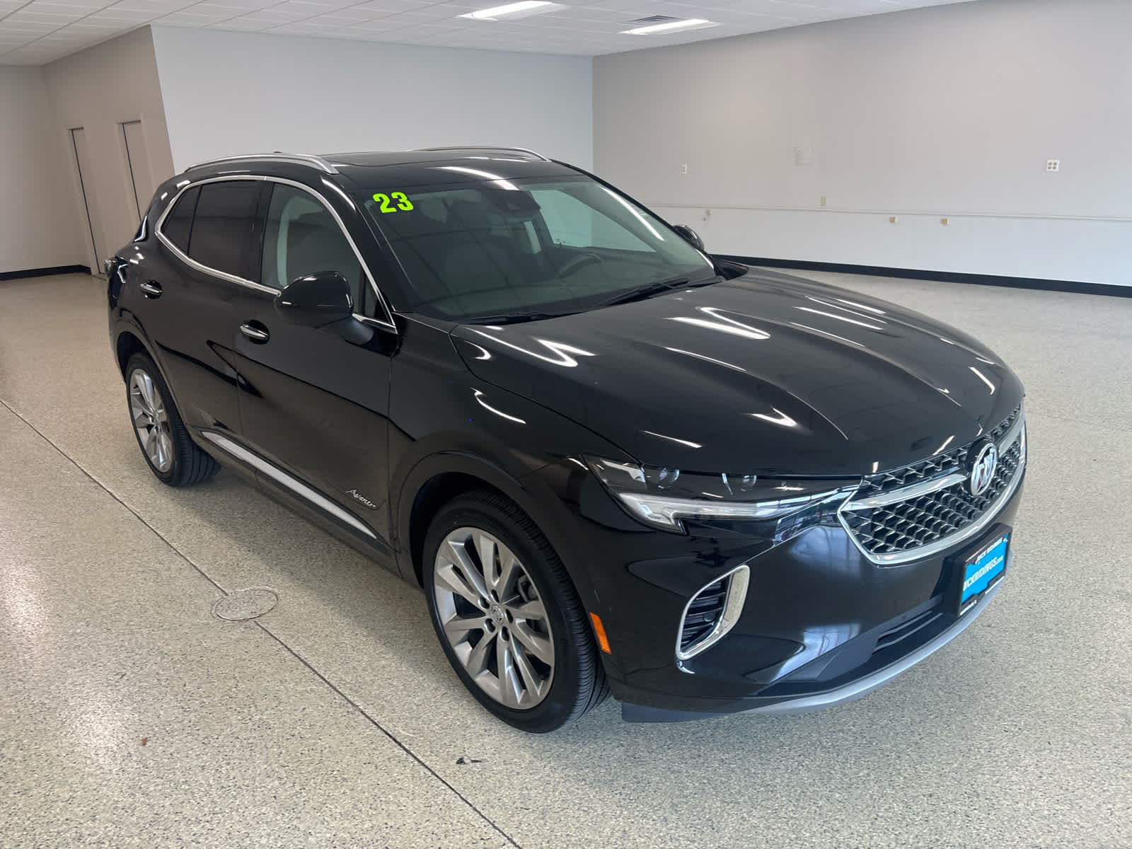 2023 Buick Envision Avenir photo 3
