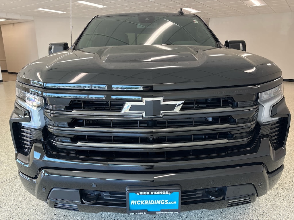 Used 2025 Chevrolet Silverado 1500 High Country Truck Crew Cab
