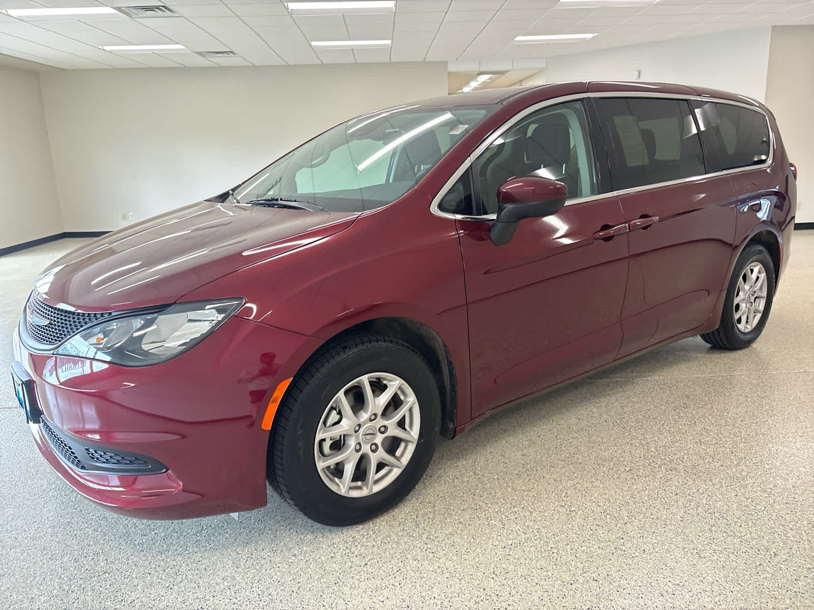 2023 Chrysler Voyager LX's photo