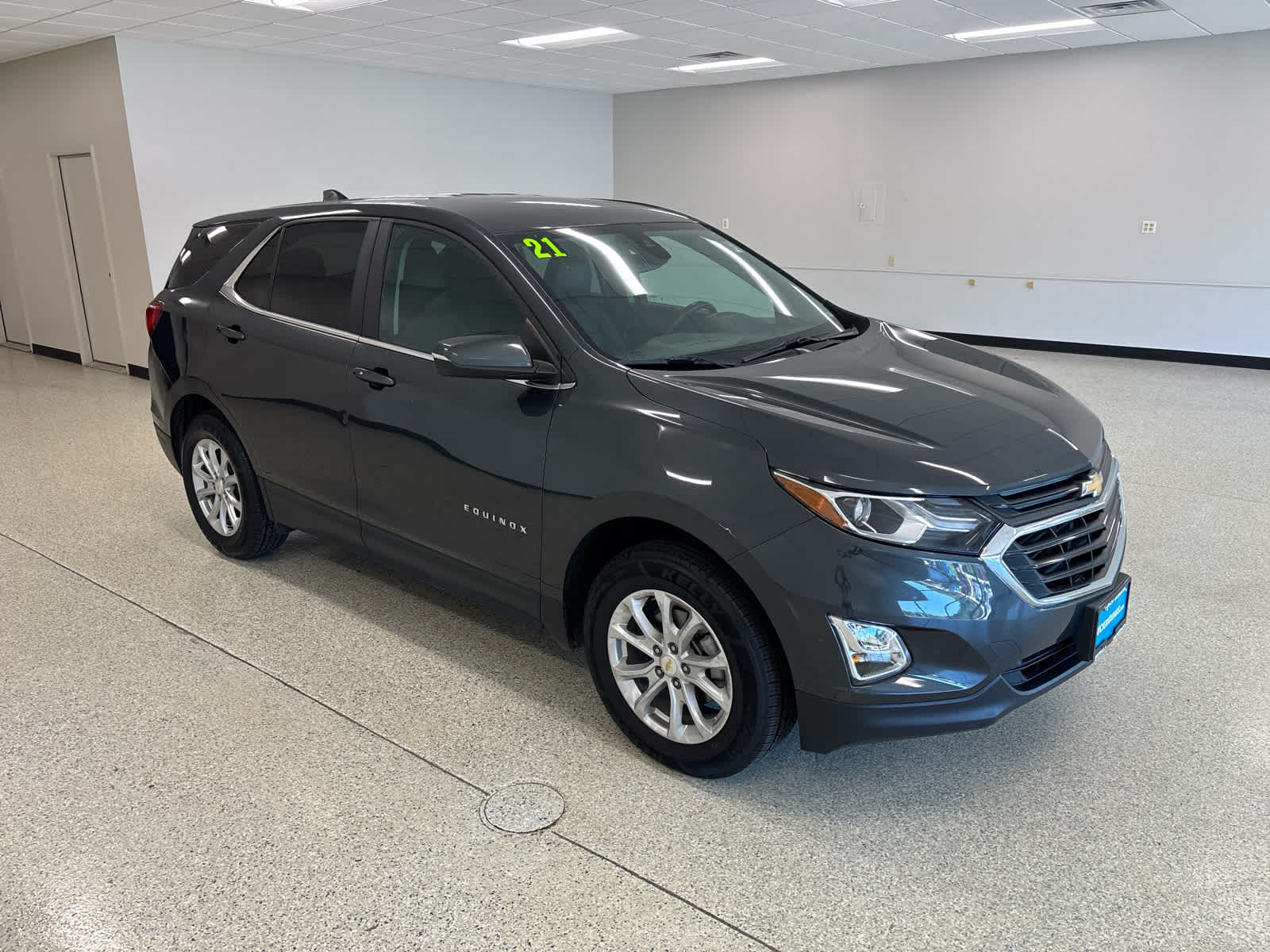 2021 Chevrolet Equinox LT photo 3
