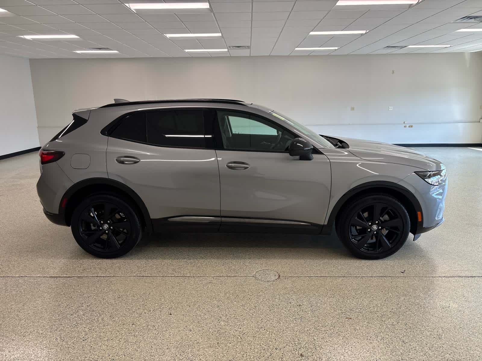 2023 Buick Envision Essence photo 3