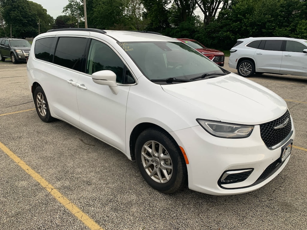 Used 2022 Chrysler Pacifica Touring L Van Passenger Van