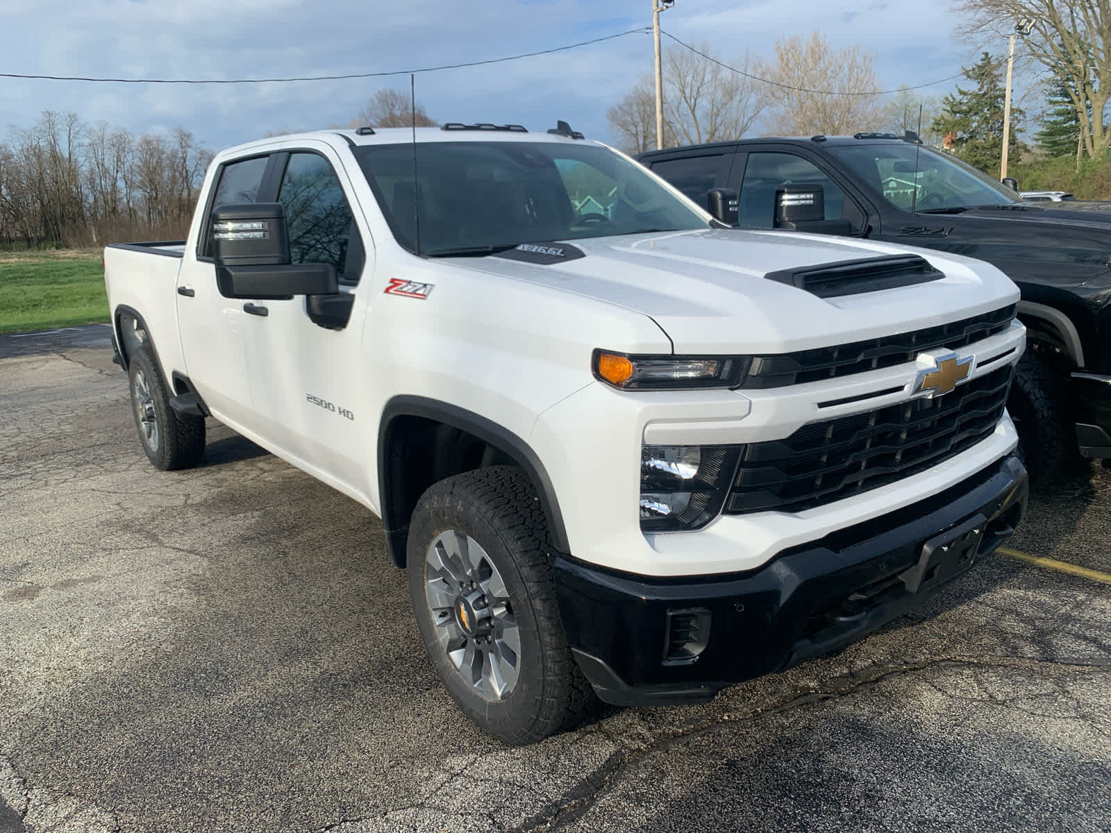 View vehicle photo 4