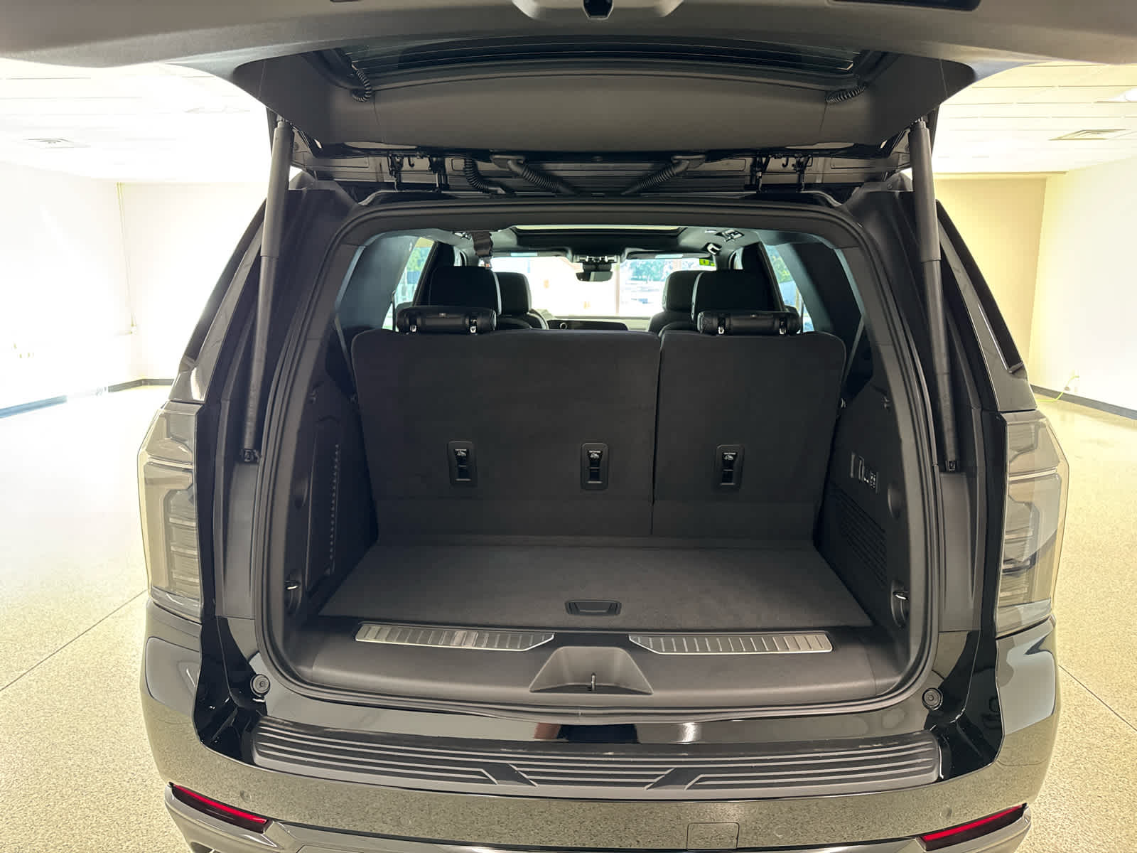 2026 Chevrolet Tahoe Z71 - Photo 7