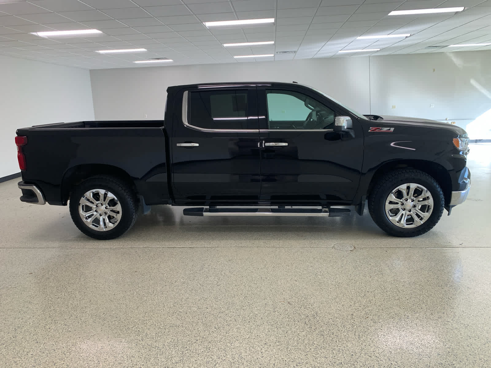 2023 Chevrolet Silverado 1500 LTZ - Photo 7